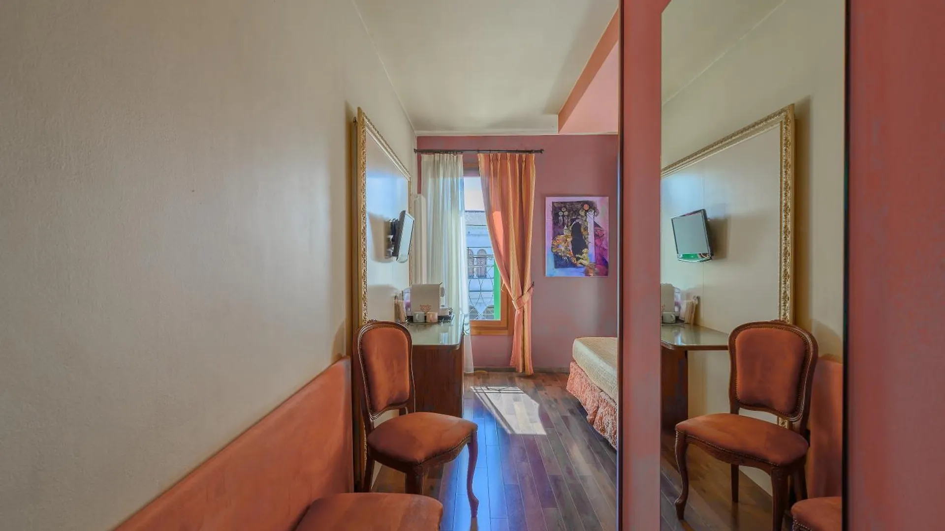 Diamantino Town House Bed & Breakfast Padova 3*,  Italy
