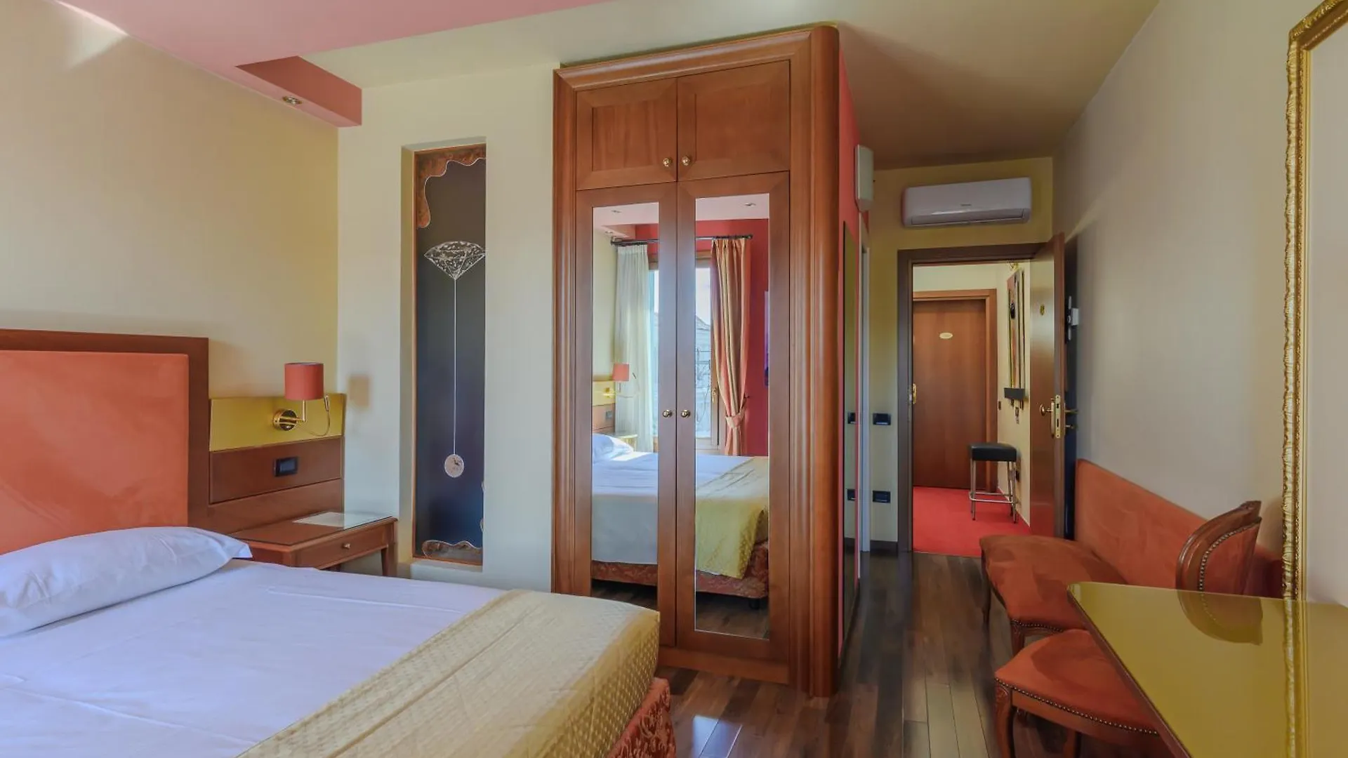 Diamantino Town House Bed & Breakfast Padova Italy